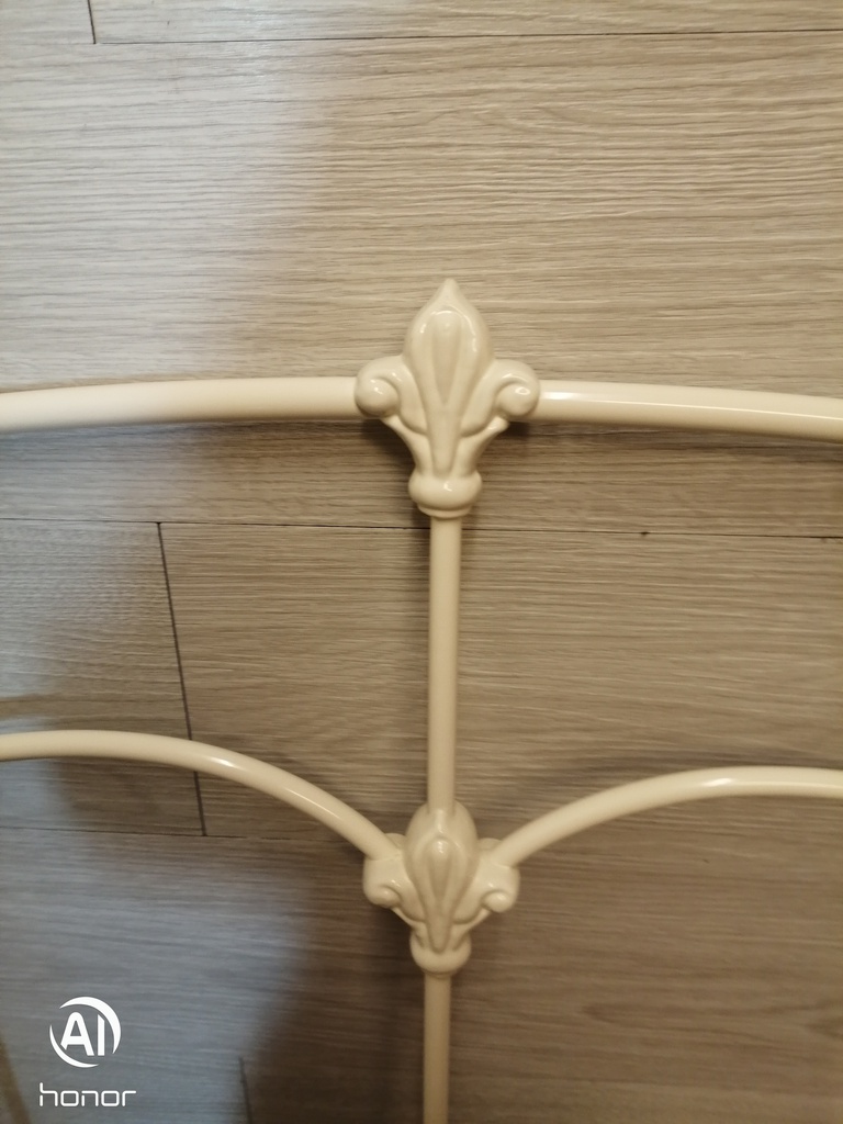 lovely 5ft cream metal headboard