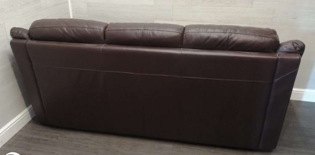 brown leather three peice suite