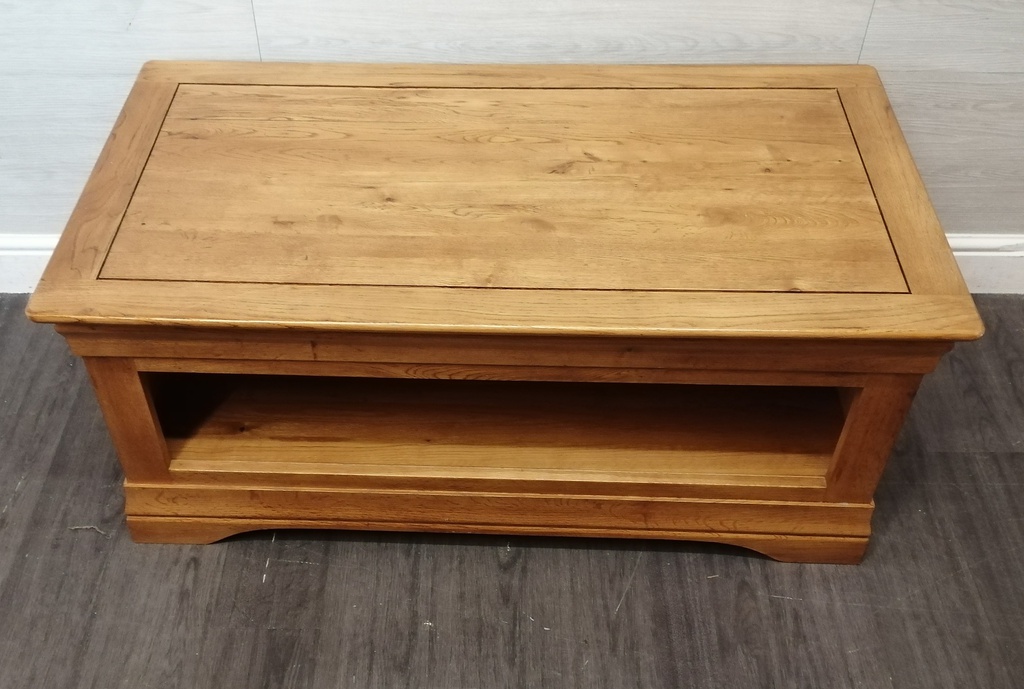 lovely oak coffee table or tv stand