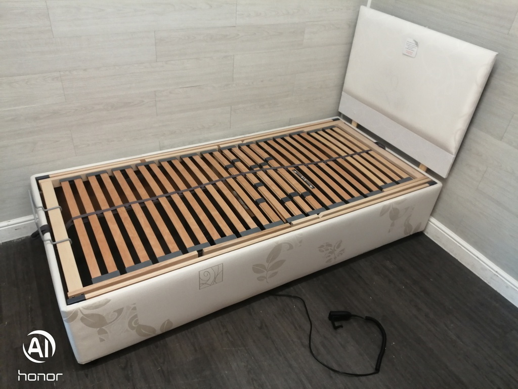 3FT ADJUSTABLE rest well ELECTRIC BED