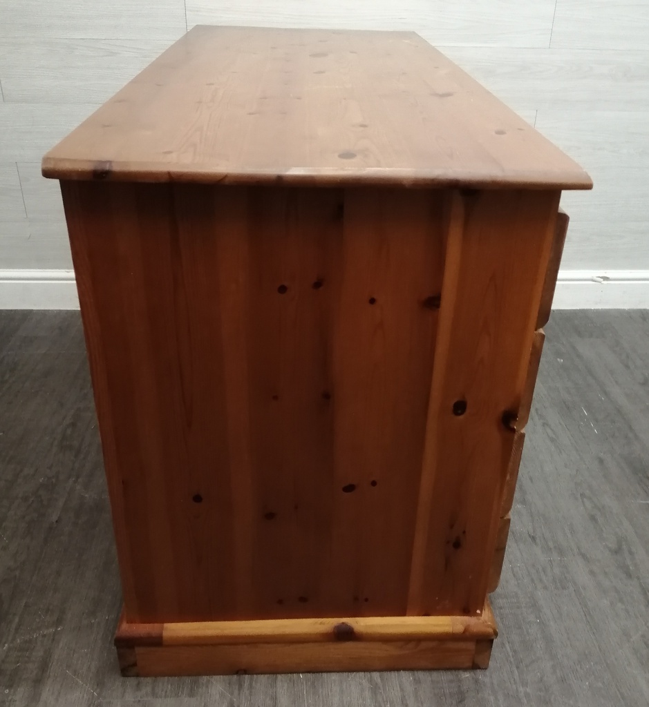 Pine eight Drawer Dressing Table / Desk