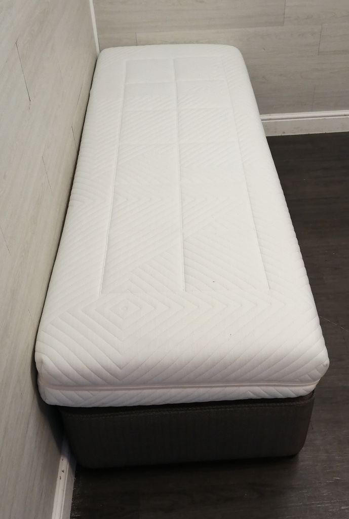 2ft 6&quot; small single divan base and mattress set