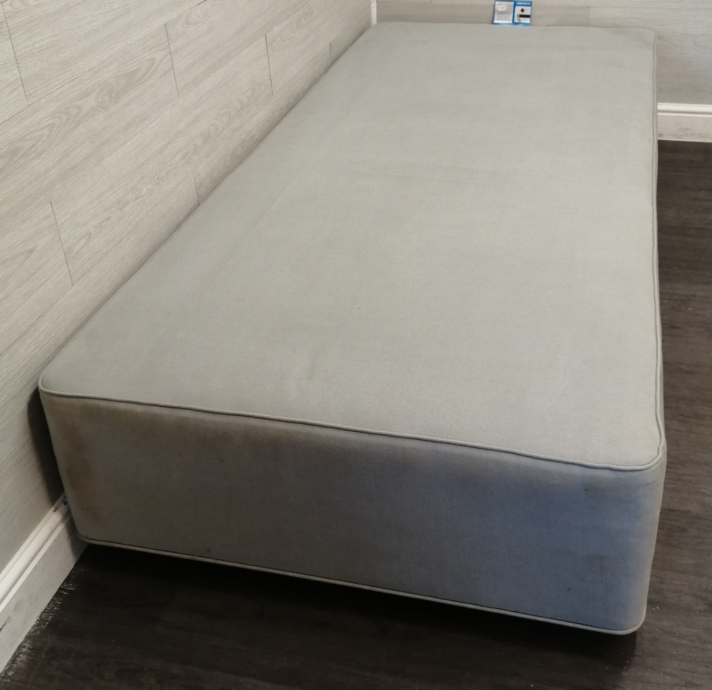 3FT VI-SPRING ‘PRESTIGE’ SPRUNG TOP DIVAN BASE