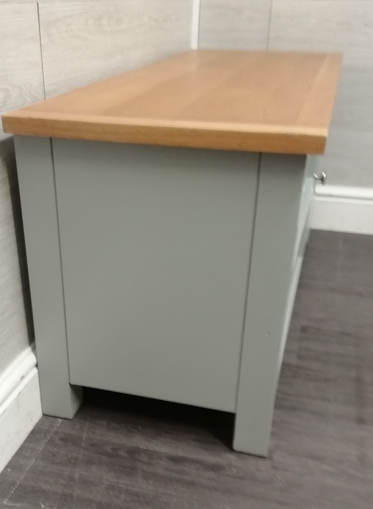 GREY TV STAND / UNIT