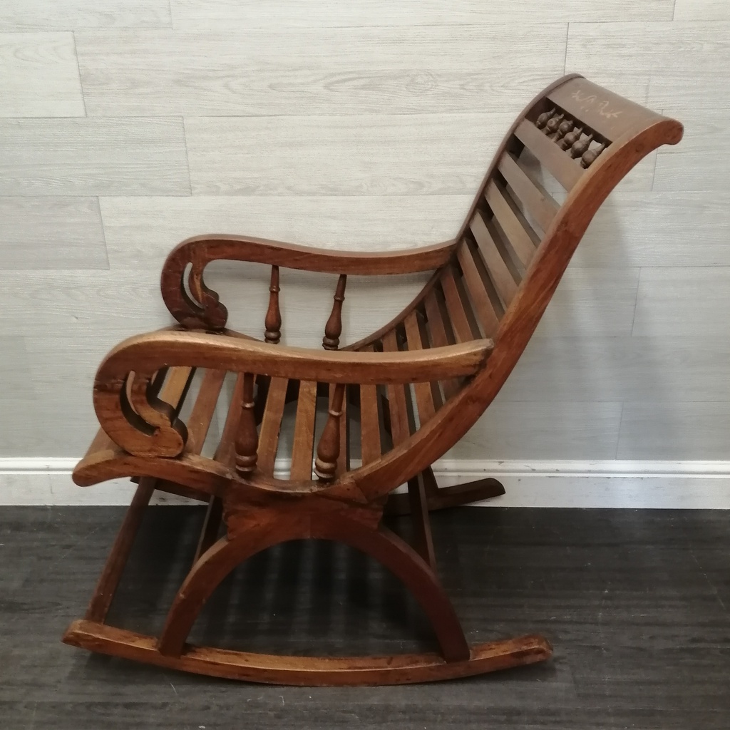 lovely colonial style rocking chair