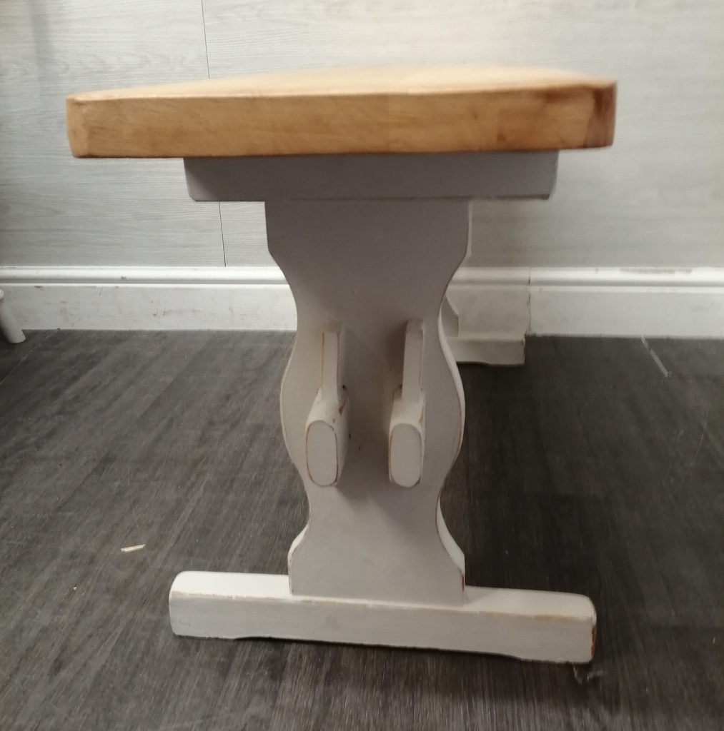 LOVELY SHABBY CHIC DINING TABLE,TWO CHAIRS &amp; BENCH SET