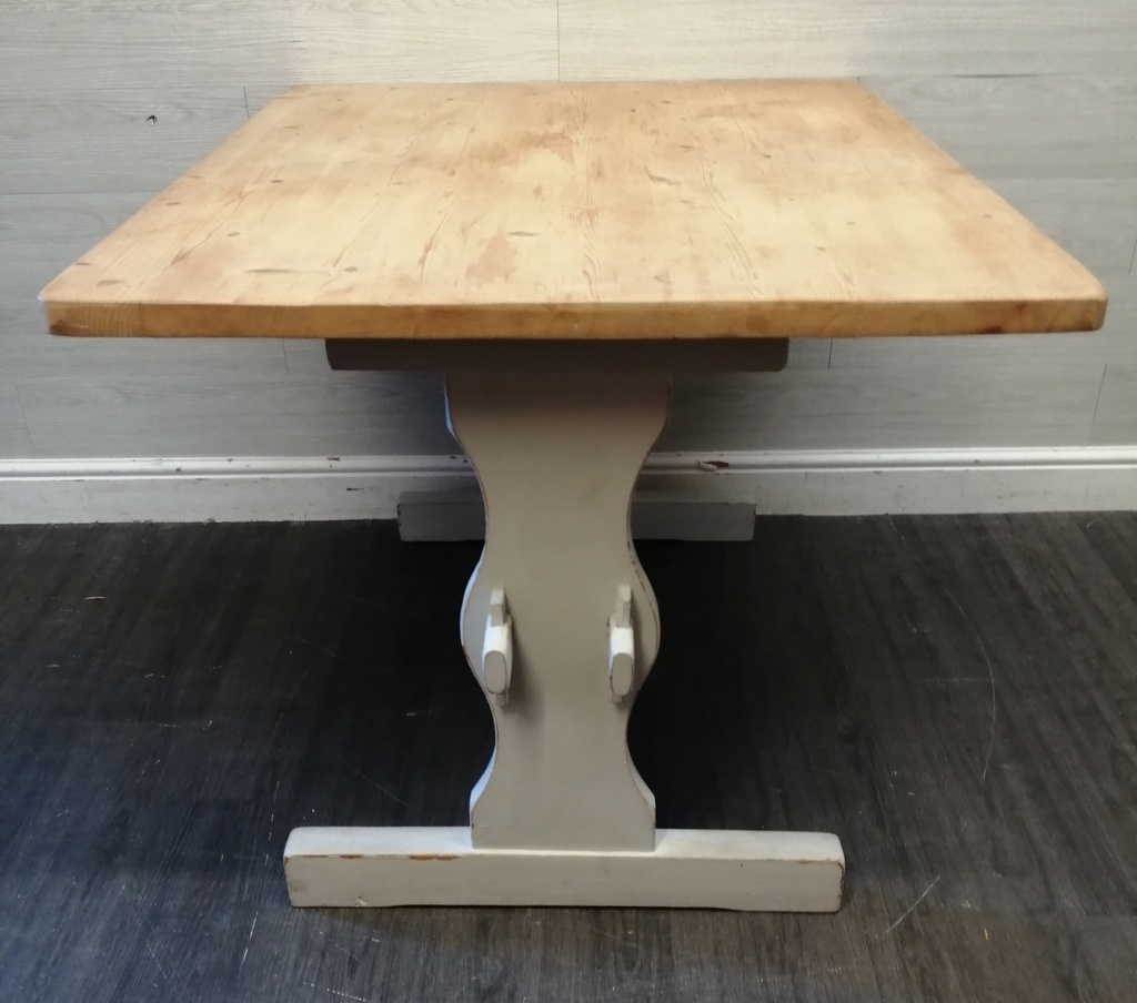 LOVELY SHABBY CHIC DINING TABLE,TWO CHAIRS &amp; BENCH SET