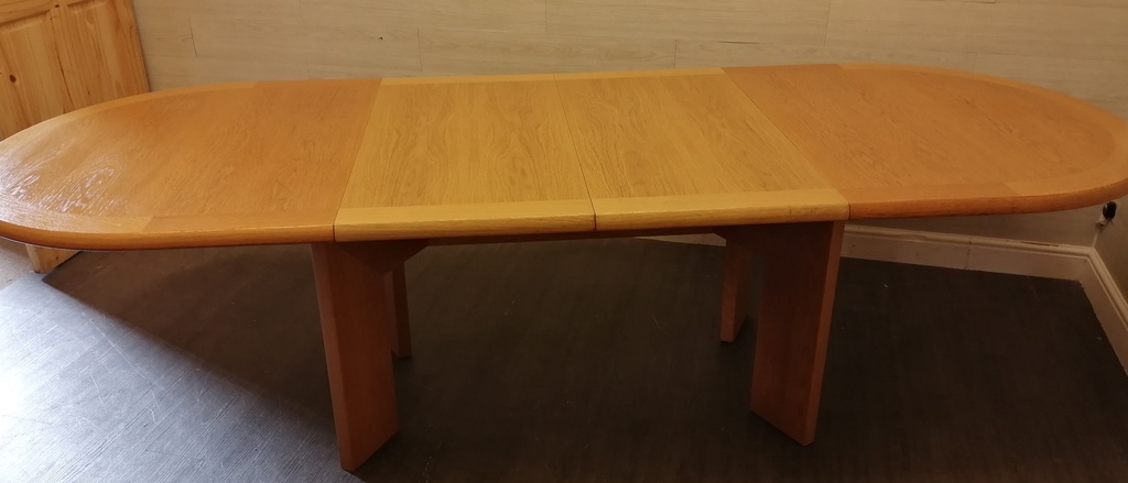 Quality Skovby extending oak dining table