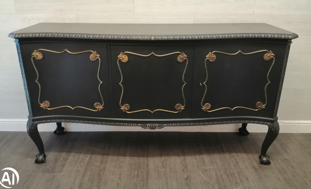 Lovely painted  sidebaord