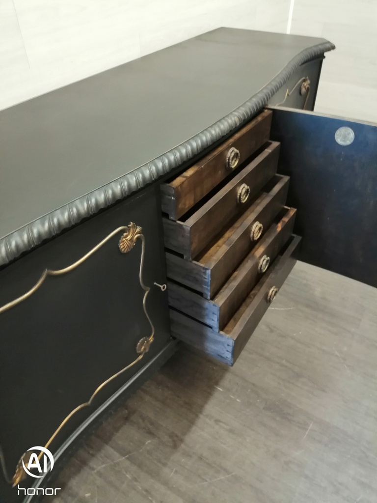 Lovely painted  sidebaord