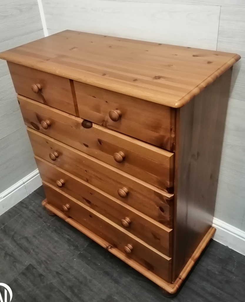 Six drawer pine chest