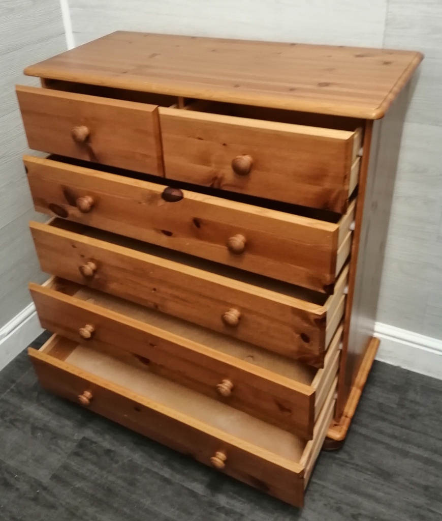 Six drawer pine chest