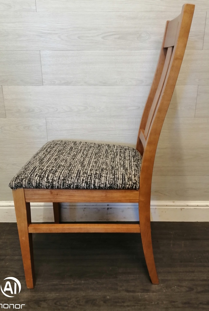 Set of 6 padded Dining Chairs
