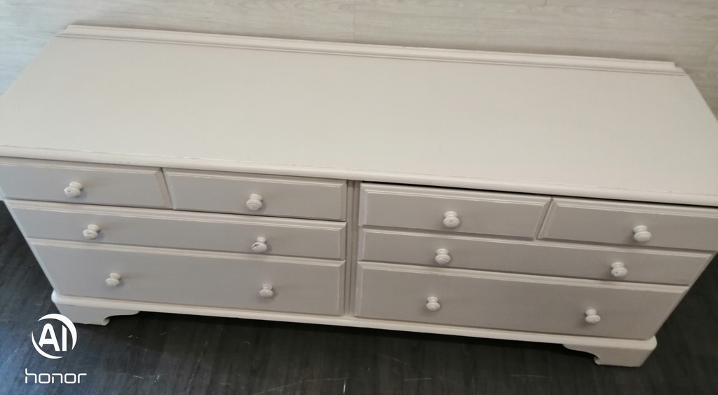 Painted Ducal eight drawer chest
