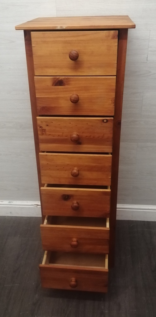 Seven drawer pine wellington chest