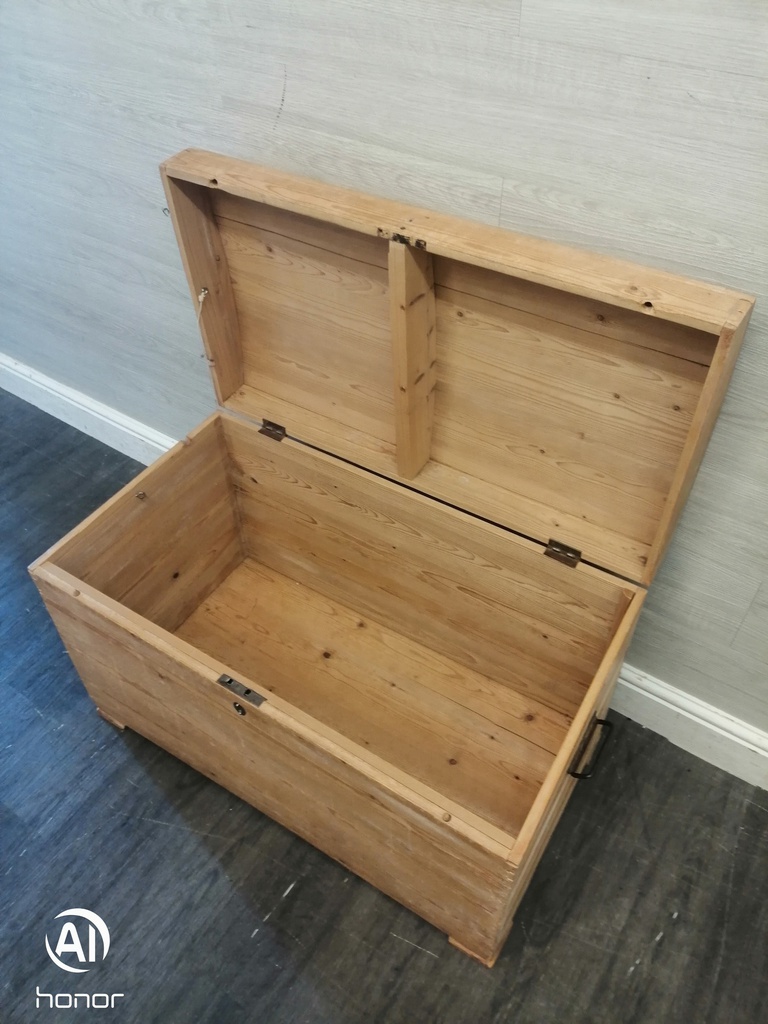 LOVELY OLD PINE DOME TOP BLANKET BOX