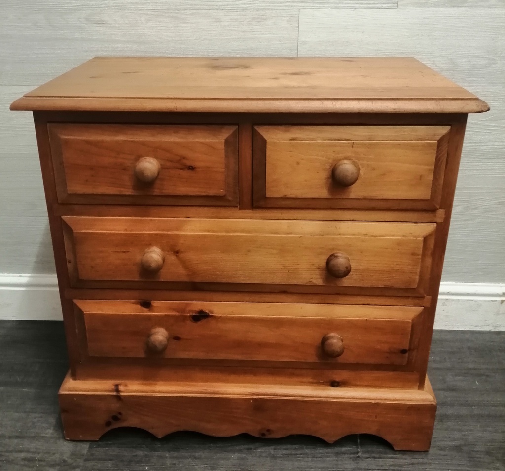 Quality solid pine neat  chest