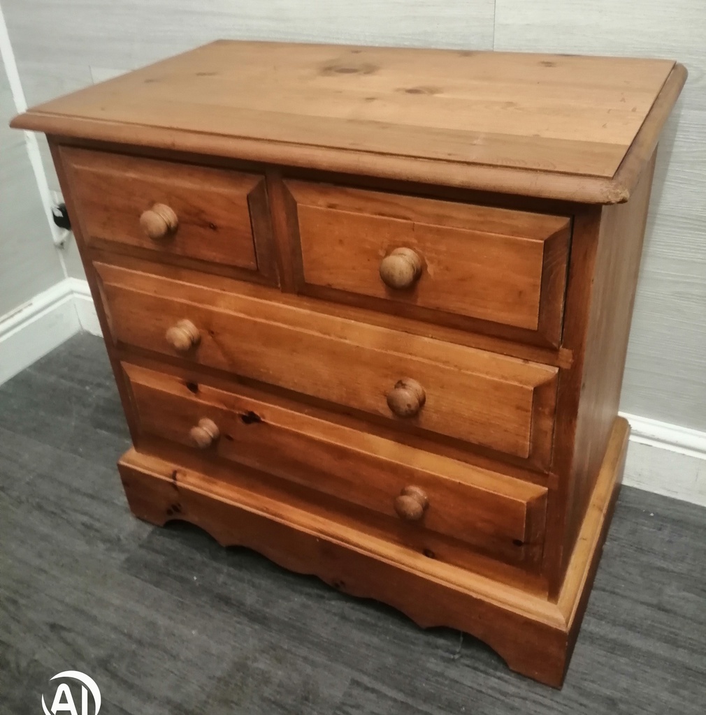 Quality solid pine neat  chest