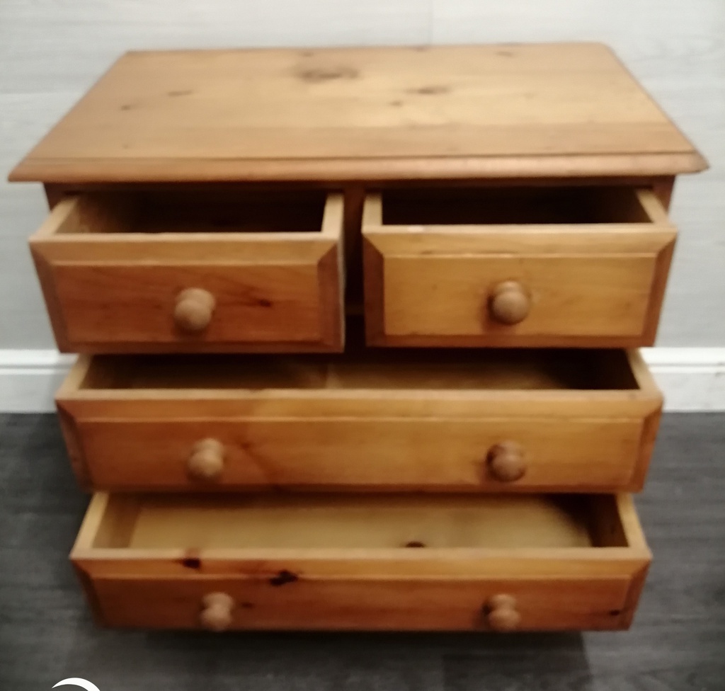 Quality solid pine neat  chest