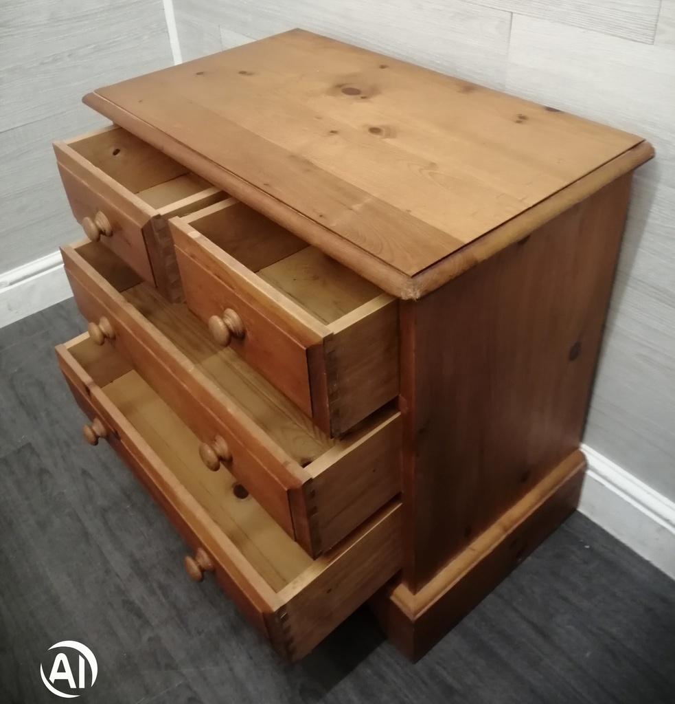 Quality solid pine neat  chest