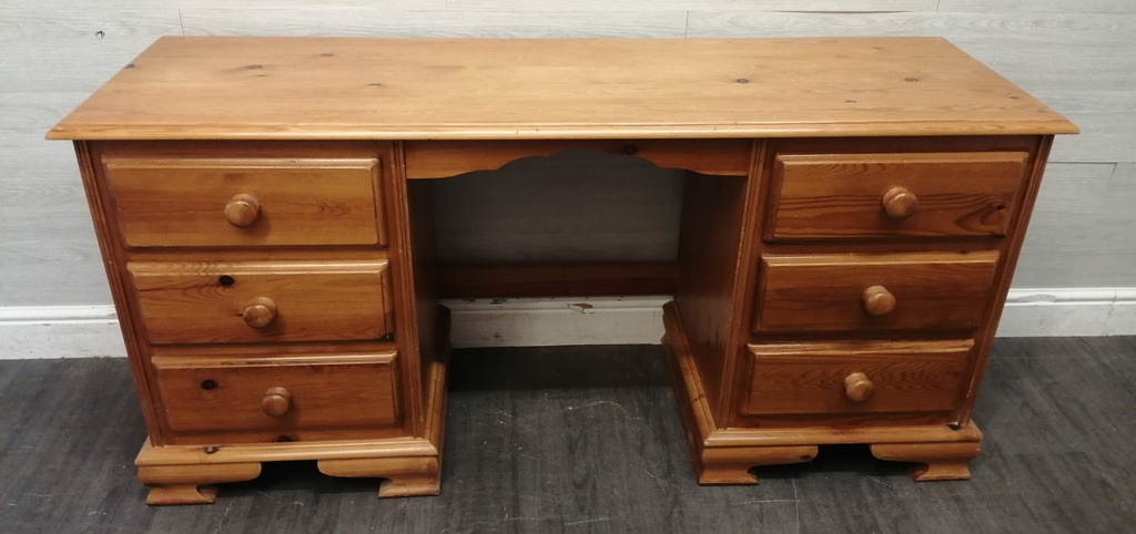 Pine Six Drawer Dressing Table / Desk