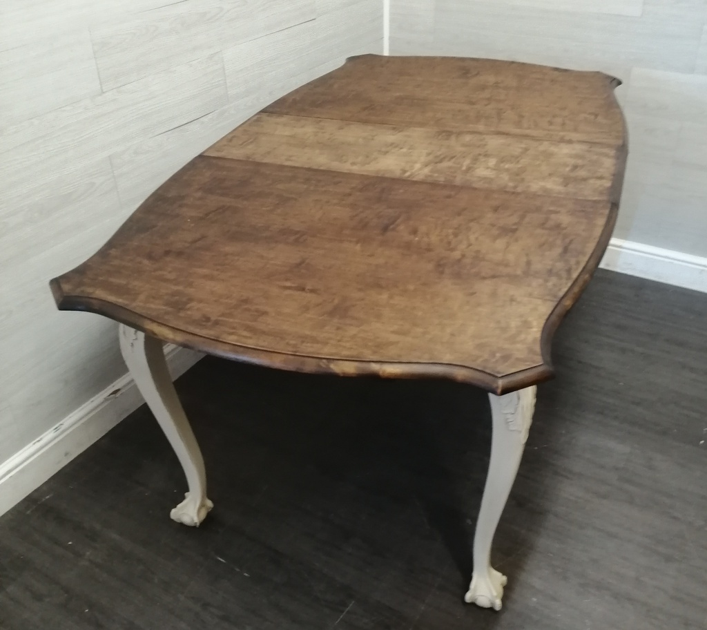 Lovely Painted Extending Dining Table