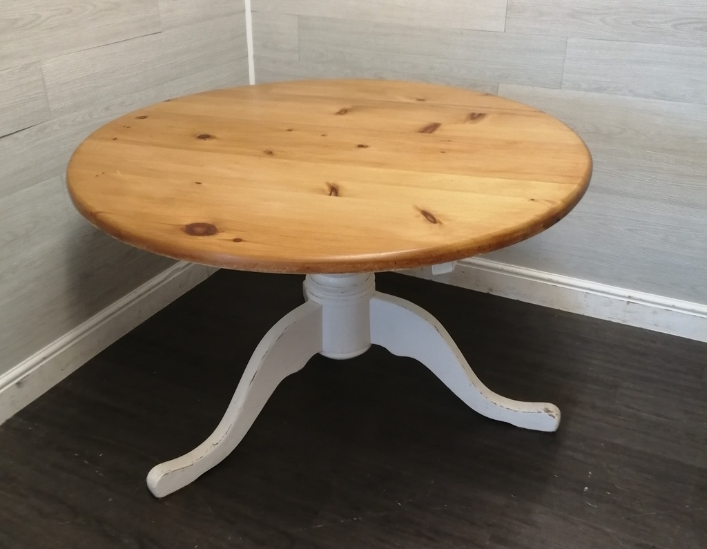 ROUND SOLID PINE TABLE SHABBY CHIC PAINTED TABLE
