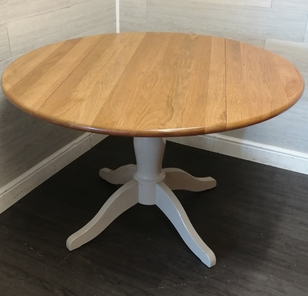QUALITY SOLID WOOD DROP LEAF DINING TABLE