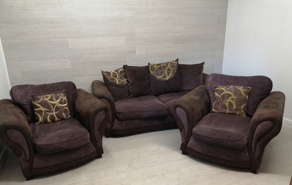 modern THREE PEICE SOFA SUITE