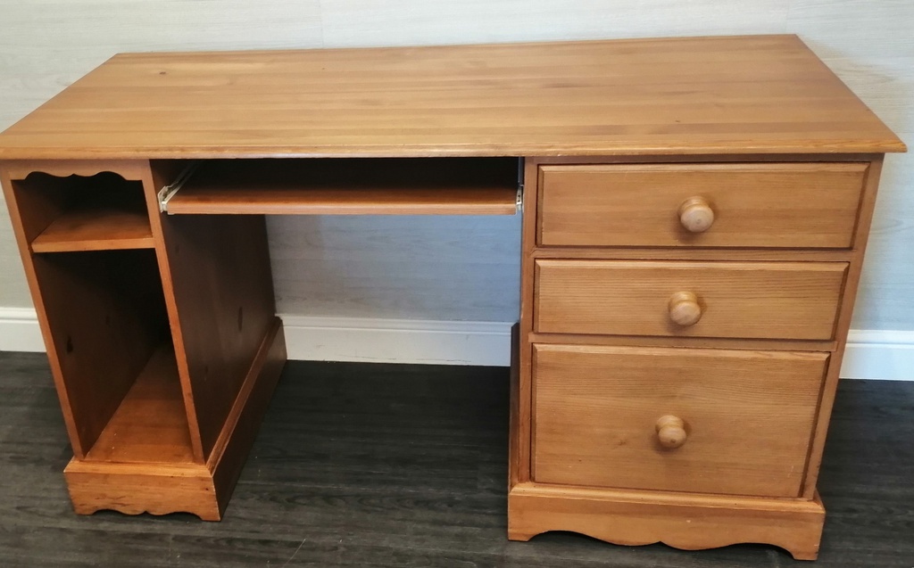 quality Pine Computer Desk