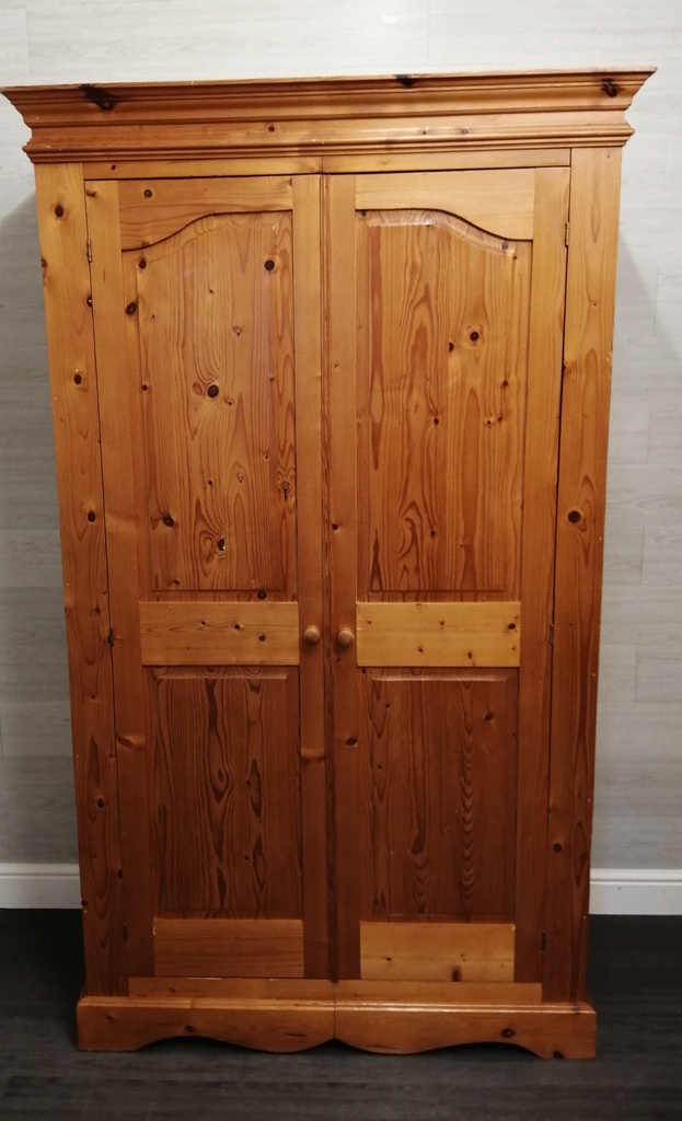 QUALITY SOLID PINE DOUBLE WARDROBE