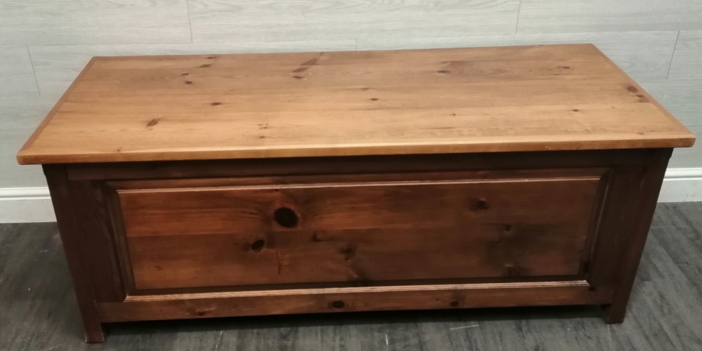 Lovely large rustic PINE STORAGE / BLANKET BOX