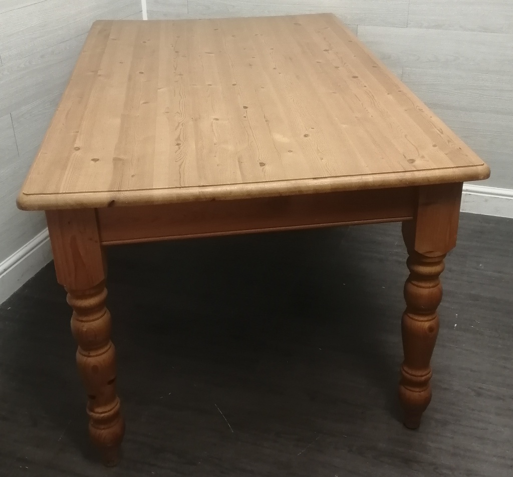 5FT SOLID PINE DINING TABLE