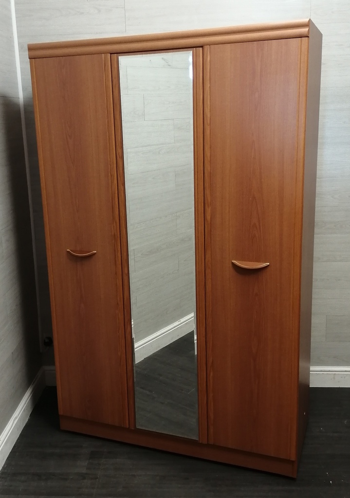 ALSTONS  melford triple Wardrobe with Mirror