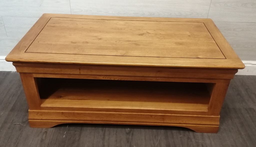 lovely oak coffee table or tv stand