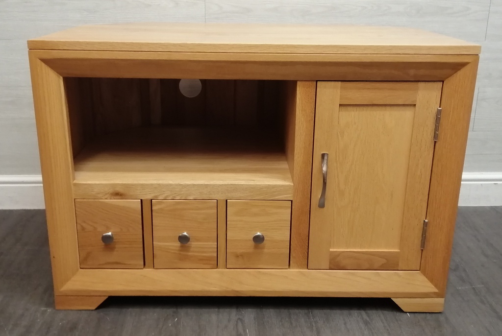 quality oak tv stand