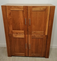 [HF14343] great oak cupboard