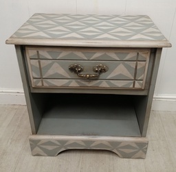 [HF14522] LOVELY PAINTED PINE BEDSIDE unit