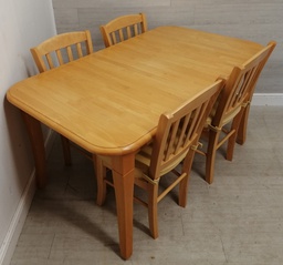 [HF14923] hardwood EXTENDING TABLE AND 4 CHAIRS