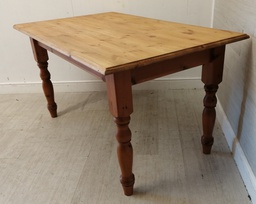 [HF14908] SOLID PINE DINING TABLE