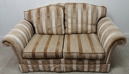 [HF15237] QUALITY CLASSIC STYLE Two SEATER SOFA