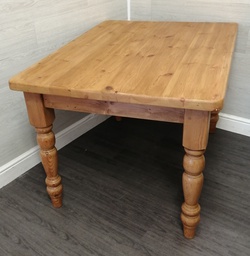 [HF15875] LOVELY 4ft SOLID PINE DINING TABLE