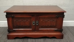 [HF16030] Quality Oak Old Charm tv stand