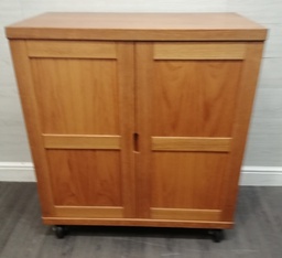 [HF16268] oak style cupboard unit on wheels