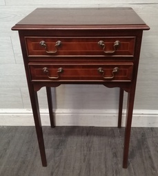 [HF16418] Lovely Repro Mahogany Two Drawer Side Table