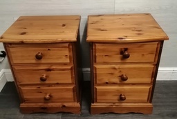 [HF17028] PAIR  PINE THREE DRAWER BEDSIDES CHESTS