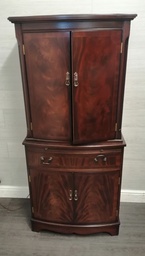 [HF17032] Repro Mahogany Drinks Cabinet
